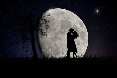 Full Moon Romance Bodog