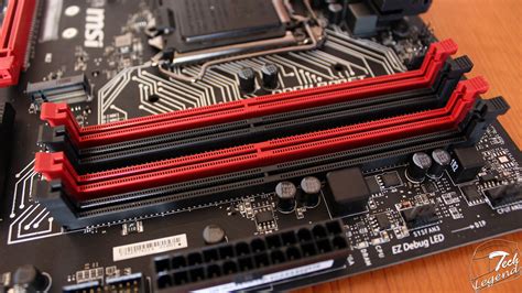 Slots de memória 4 x 240 pin dimm